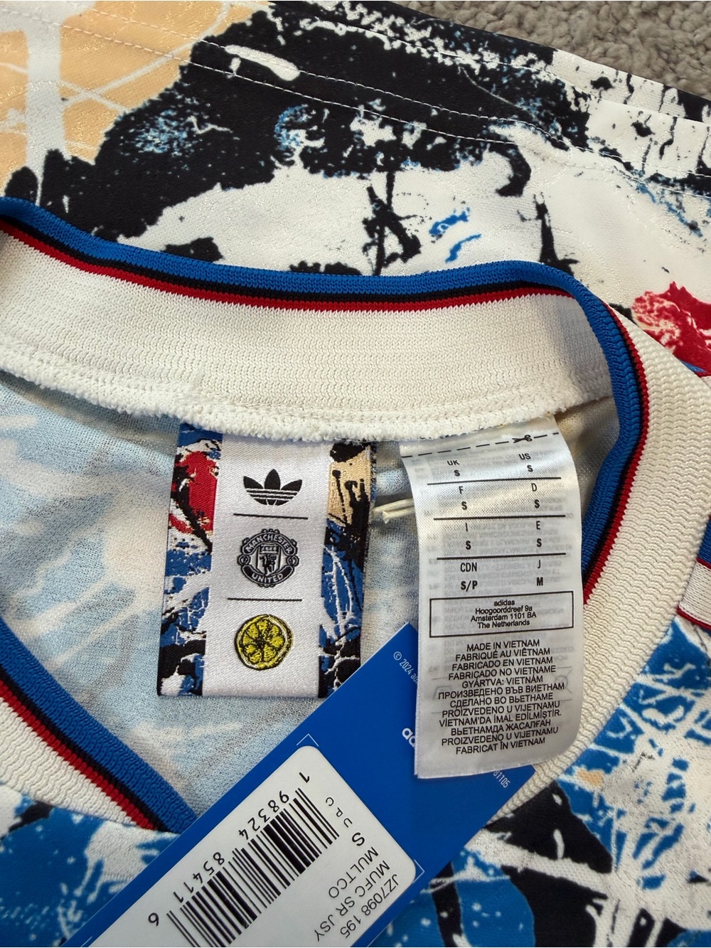 Manchester United Stone Roses Jersey - Picture 4 of 5